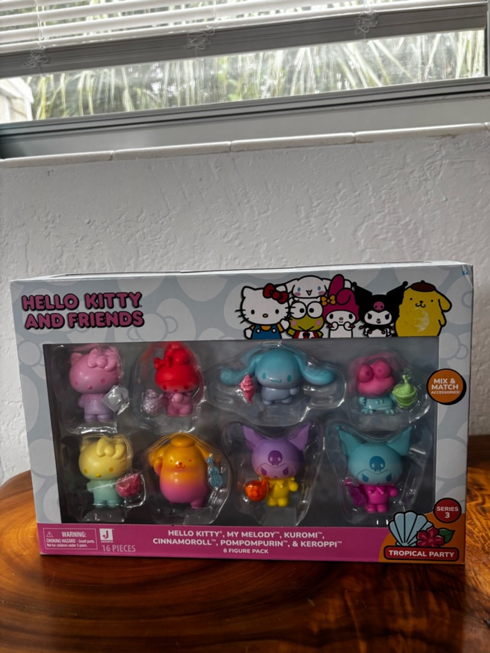 Hello Kitty and Friends Tropical Party 8-Figure Kids Toy Set - Multi